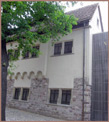 Sanierung der Fassaden und des Innenputzes Luthers Sterbehaus in Lutherstadt Eisleben, Naturstein-, Mauer-, Verfugungs-, Putz- und Malerarbeiten